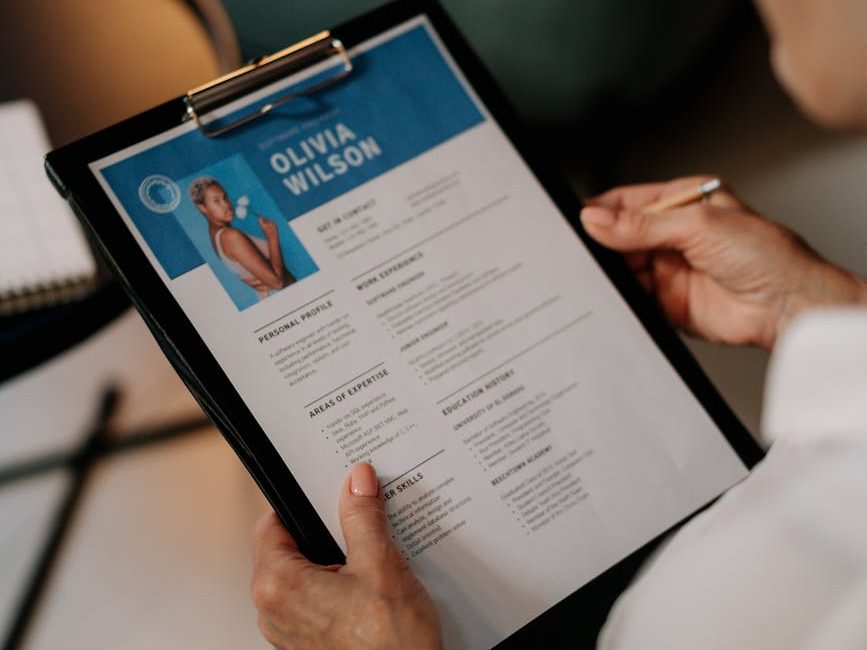 Job Hunting Tips For Content Creators (Who Want To Work In Their Field)